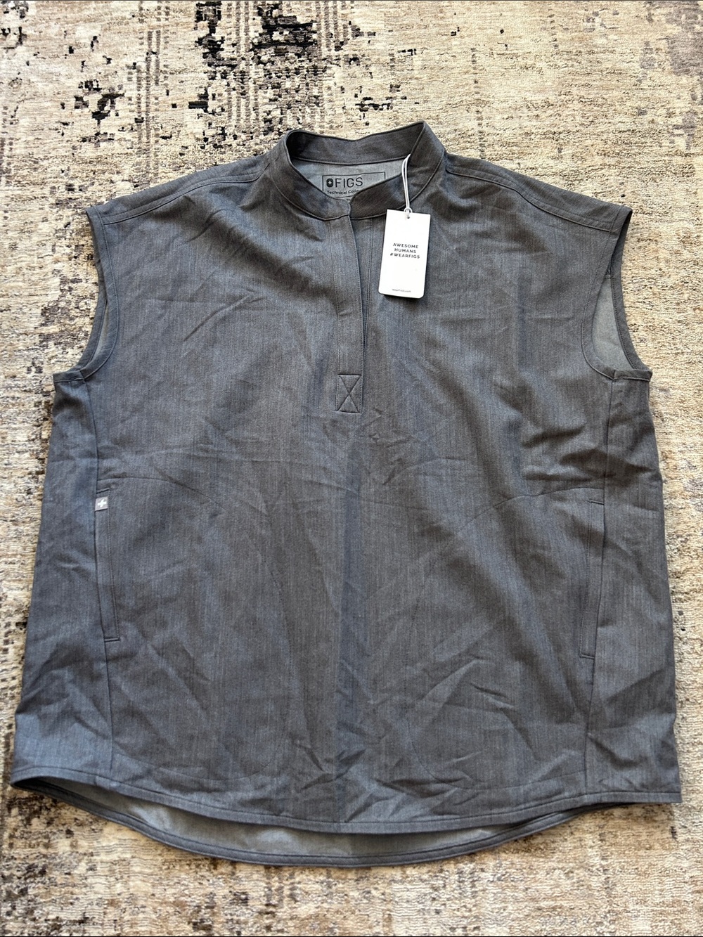 NWT FIGS Rafaela Top